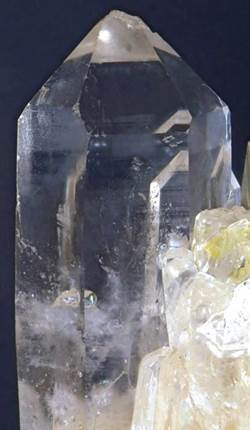 large quartzcrystal